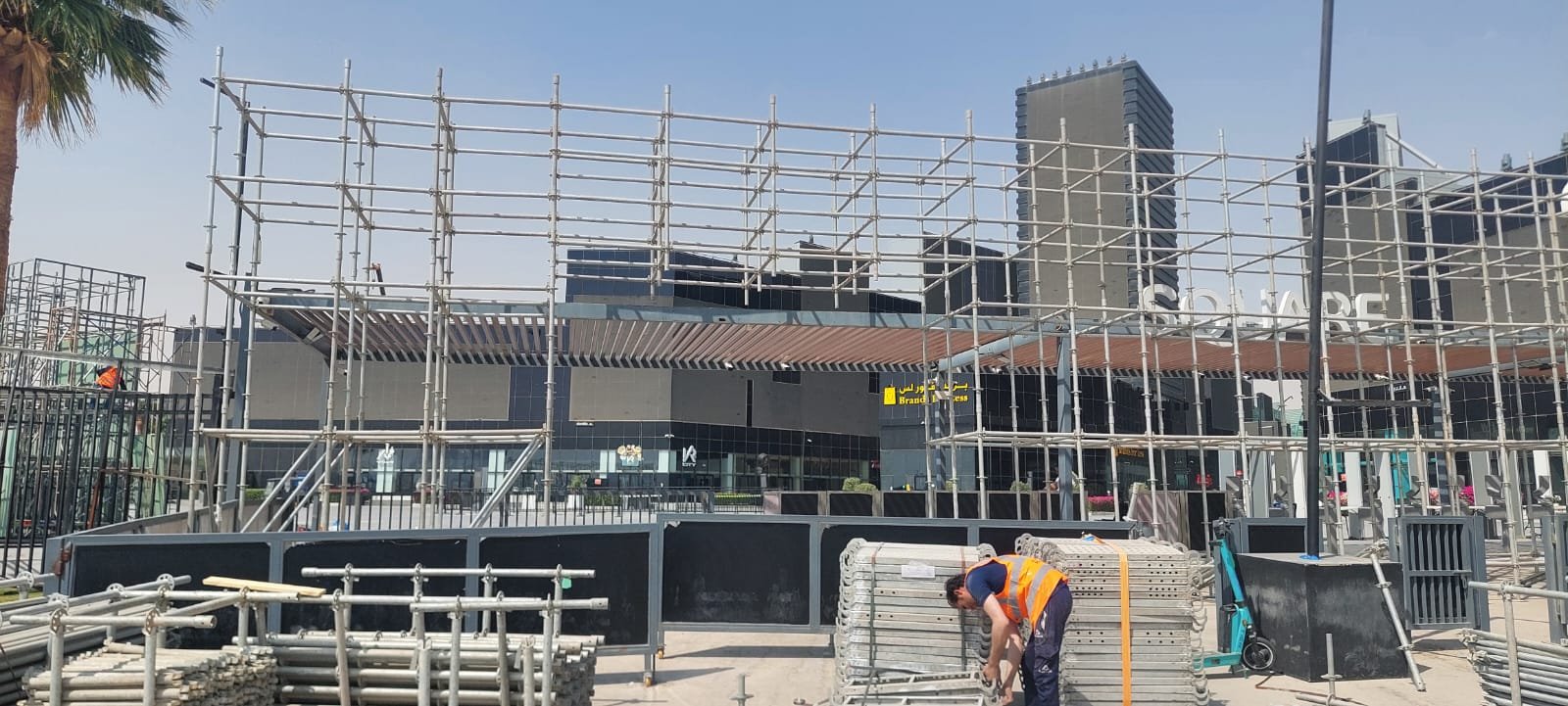 Integrated Project Logistics and Scaffolding Site Management