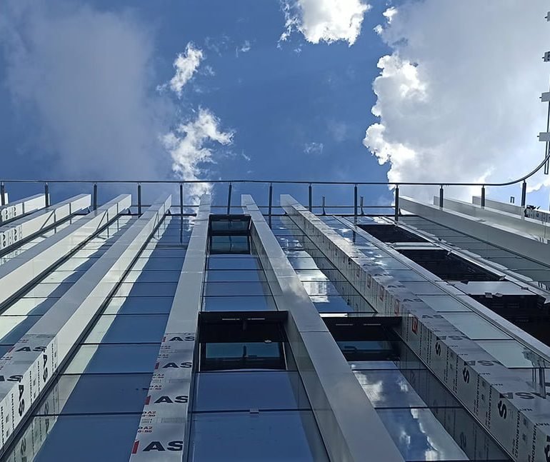Suspended Scaffolding Layouts for High-Rise Building Glass Facade Installation