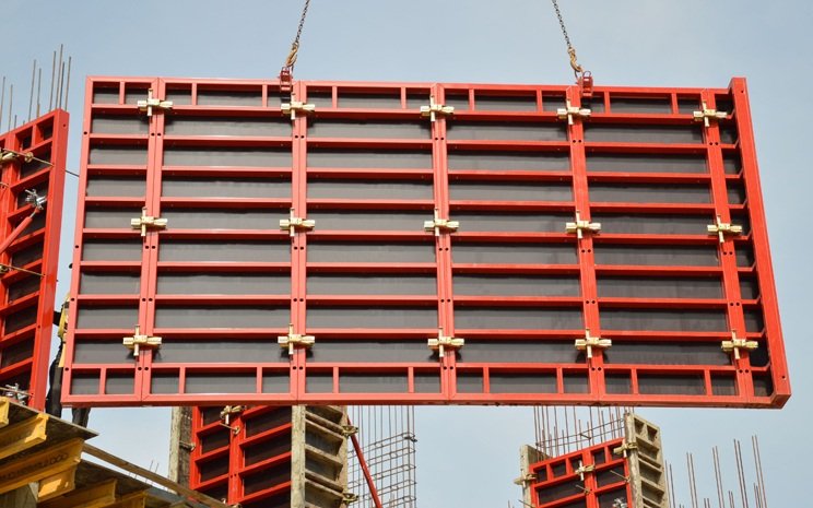 Heavy Structural Formwork and Scaffolding Design for Marine Port Extensions